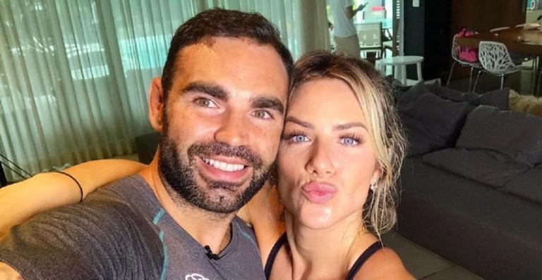 Chico Salgado posta vídeo lutando jiu-jitsu com Giovanna Ewbank e surpreende os internautas