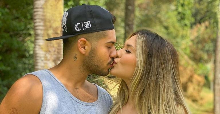 Virginia Fonseca celebra dois meses de namoro com o cantor Zé Felipe