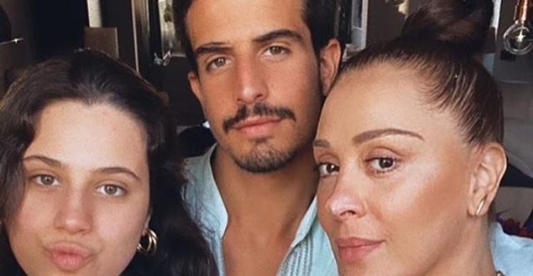 Claudia Raia compartilha vídeo com áudios para a filha e diverte web