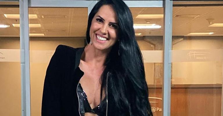 Esposa de Zezé Di Camargo deixa barriga de fora em look curtinho: ”Que corpo e que pernas!”