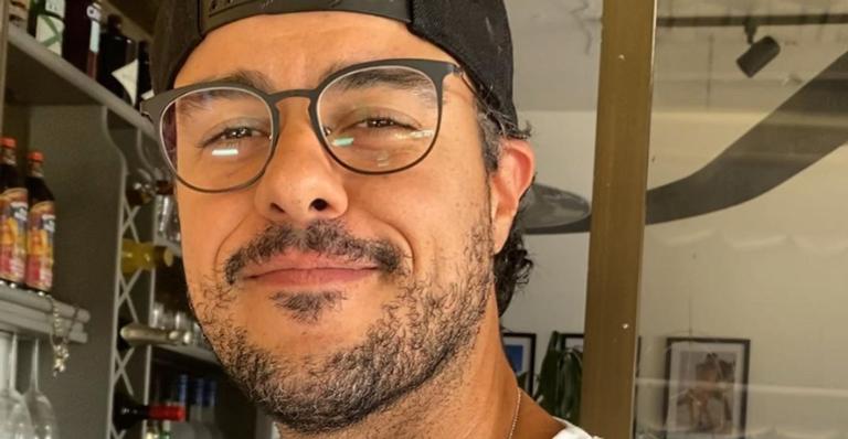 Joaquim Lopes relembra clique de sua adolescência e brinca: ”Sextou no bailinho!”
