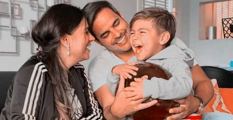 Kaká Diniz posa em família e agradece: ”Deus me presenteou com o melhor”