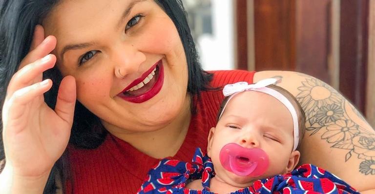 Thais Carla posta clique fofíssimo com a filha caçula, Eva: ”Pausa para esse momento fofura”