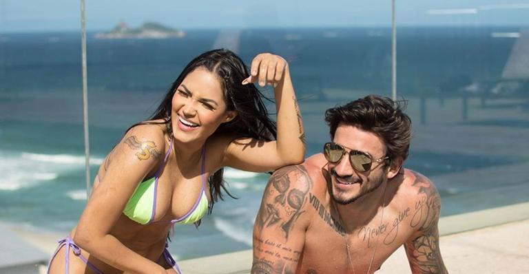 Flayslane posa com Gui Napolitano e brinca com os fãs: ”Sei que dá vontade mas não shippa”