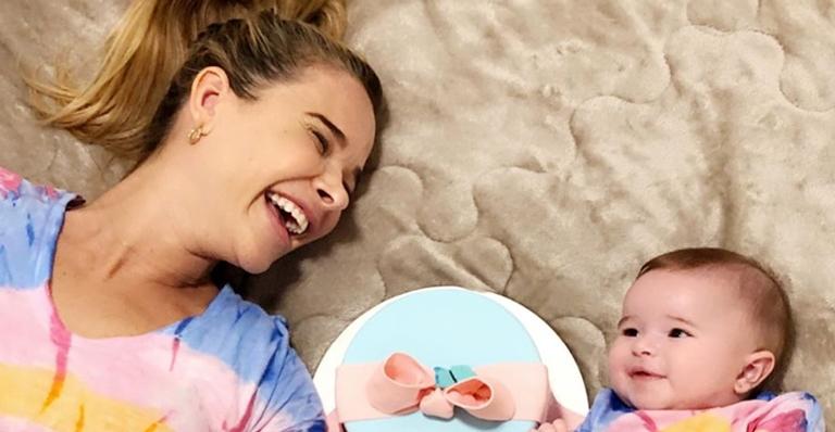 Dany Bananinha celebra cinco meses da filha, Lara, e revela forma de ajudar seguidoras