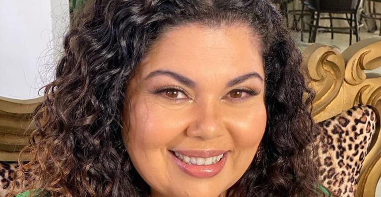 Fabiana Karla renova o bronzeado de biquíni e exibe corpão real: ”Linda de verdade!”
