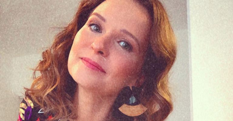 Fernanda Rodrigues ganha elogios ao posar na natureza: ”Com muita luz!”