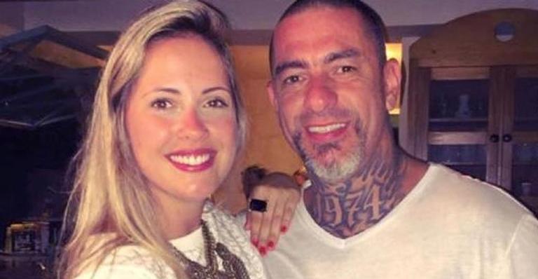 Henrique Fogaça se declara para a esposa e encanta web: ”Os brutos também amam”