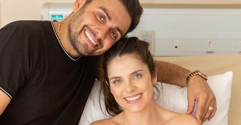 Mano Walter anuncia nascimento do primeiro filho e enaltece força da mulher, Débora