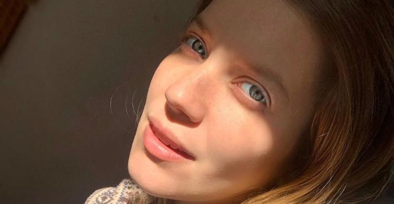 Nathalia Dill encanta fãs ao publicar clique de seu gatinho: ”Quanta fofura!”