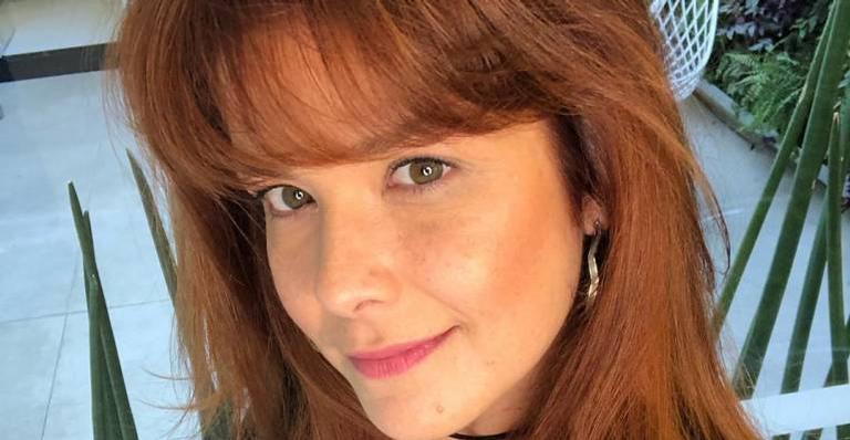 Samara Felippo relembra foto das filhas pequenas e confessa saudades: ”Queria voltar no tempo”