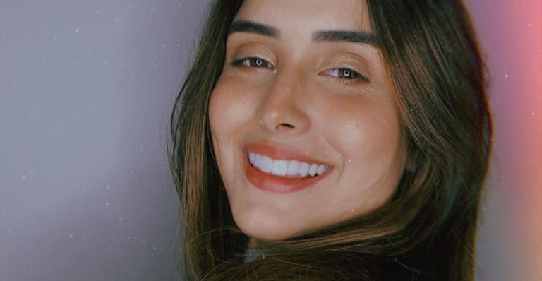 Leticia Almeida compartilha clique encantador e fãs elogiam: ”Maravilhosa”