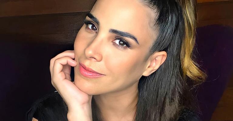 Wanessa faz unhas, cabelo e maquiagem sozinha e questiona: ”O resultado ficou bom?”