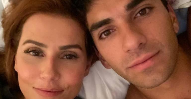 Deborah Secco faz declaração para o marido: ”Como vivi tanto tempo sem você”