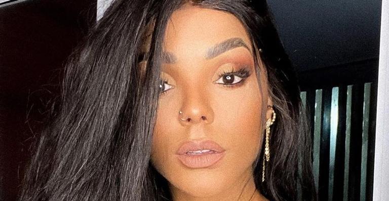 Ostentação! Esposa de Ludmilla aposta em acessórios grifados de mais de R$15 mil