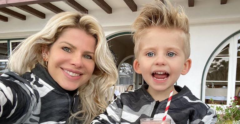 Karina Bacchi compartilha cliques fofíssimos com o filho e encanta web