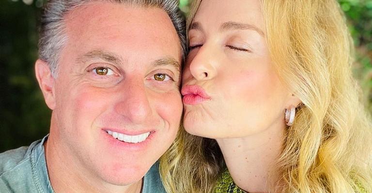 Angélica comemora aniversário de Luciano Huck com clique romântico