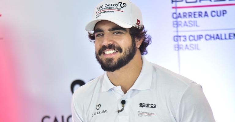 Sem abandonar TV, Caio Castro anuncia carreira de piloto: ”Um baita frio na barriga!”