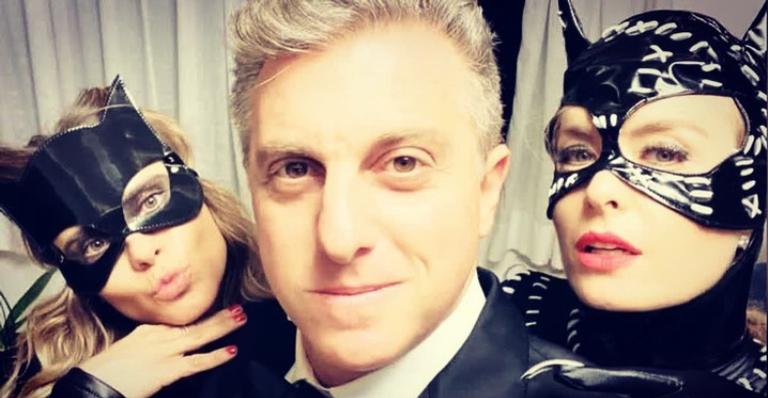 Carolina Dieckmann parabeniza Luciano Huck e emociona: ”Que as nossas famílias sigam unidas”