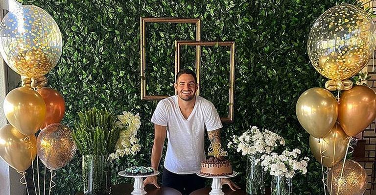 Após completar 31 anos, Alexandre Pato faz reflexão: ”Viva a vida que Deus tem pra você”