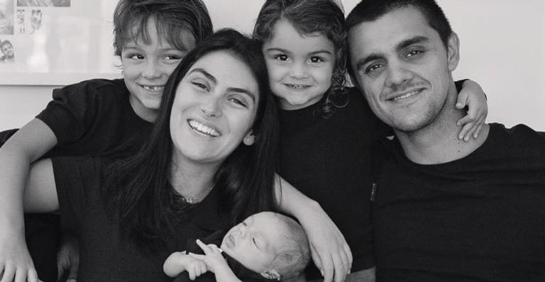 Mãe de três, Mariana Uhlmann revela se sentiu medo durante as gestações: ”Muito”