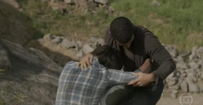 Após matar Sofia, Jacaré fica entre a vida e a morte e implora para morrer em ‘Totalmente Demais’