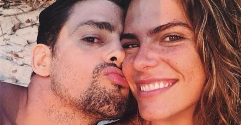 Mariana Goldfarb encanta ao postar clique com Cauã Reymond: ”Casal mais lindo”