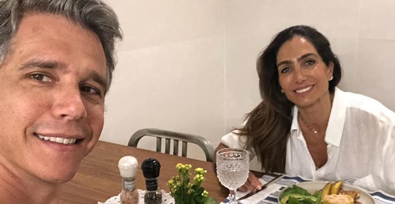 Marcio Garcia relembra época em que conheceu a esposa, Andréa: ”Foi paixão a primeira vista”