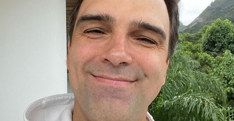 Tadeu Schmidt mostra medidas de proteção que tomou para sair: ”Prefiro errar pelo exagero”