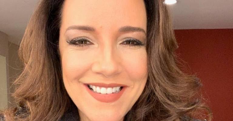 Com o pé quebrado, Ana Carolina celebra aniversário: ”A alegria continua como sempre”