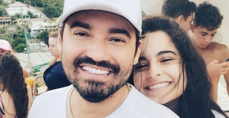 Filha de Fernando Zor desabafa após a mãe afirmar que o cantor é um pai ausente: ”Sempre será”