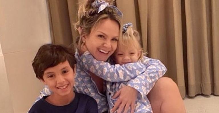 Eliana mostra momento divertido da filha, Manuela, e se derrete: ”Fofura”