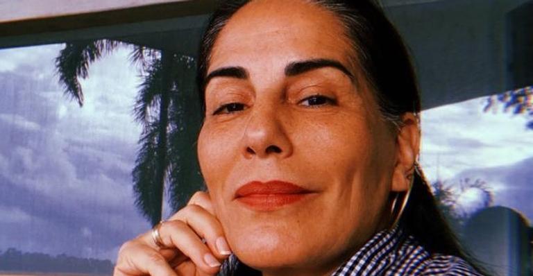 Em clima de nostalgia, Gloria Pires relembra cena da novela Anjo Mau, de 1997