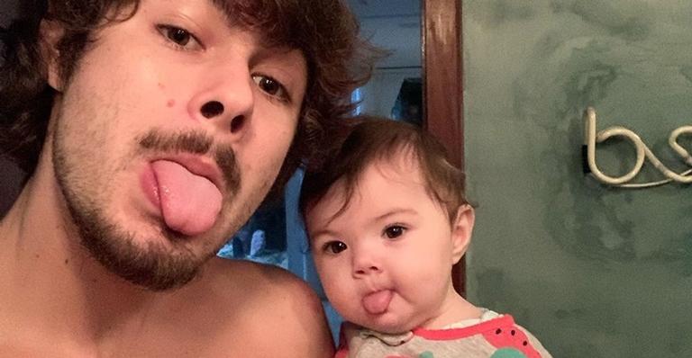 Rafael Vitti mostra a filha, Clara Maria, falando papai: ”É demais pro meu coraçãozinho”