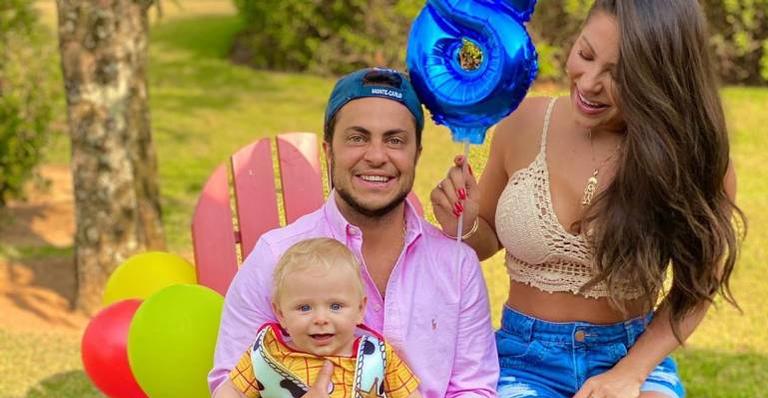 Thammy Miranda e Andressa Ferreira celebram 8 meses do filho com festa temática