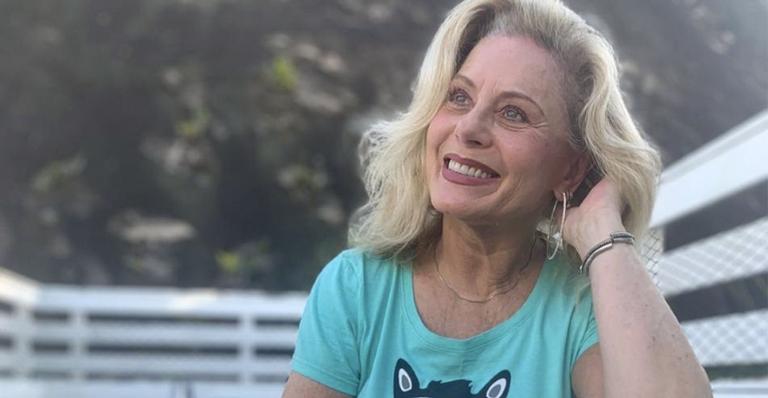 Vera Fischer relembra registro de sua participação no concurso Miss Brasil: ”17 aninhos”