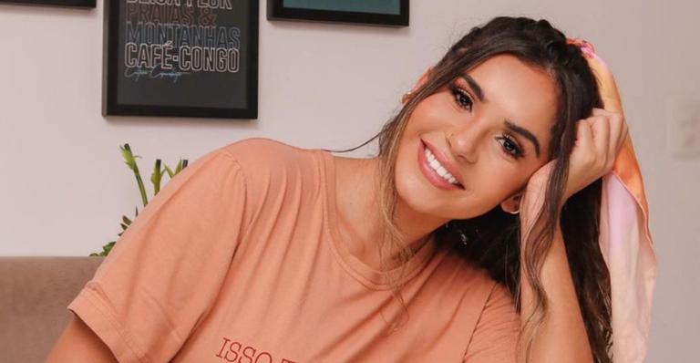 Gizelly Bicalho ousa no clique e recebe chuva de elogios: ”Maravilhosa”