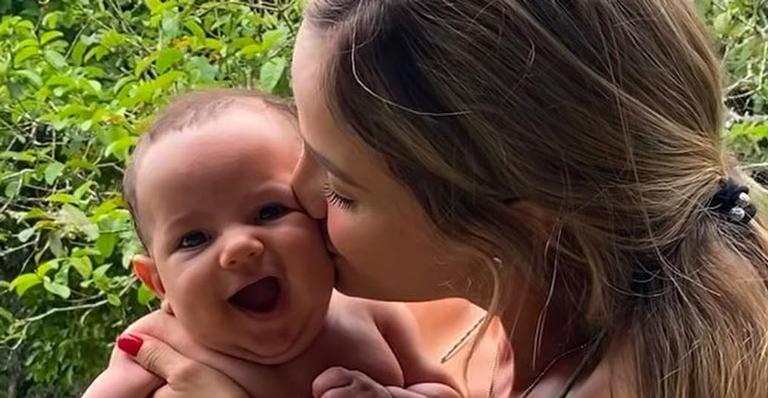 Biah Rodriguez exibe vídeo fofíssimo de Theo dando gargalhada e encanta: ”Coisa mais gostosa”
