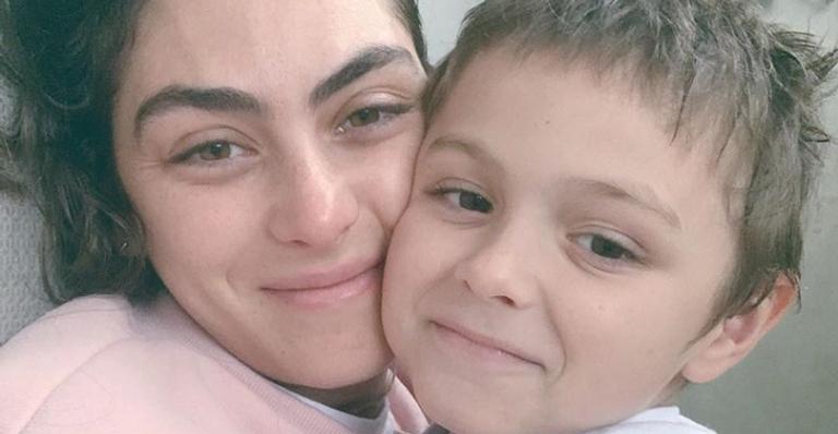 Mariana Uhlmann curte noite com o filho mais velho e encanta: ”Lindos”