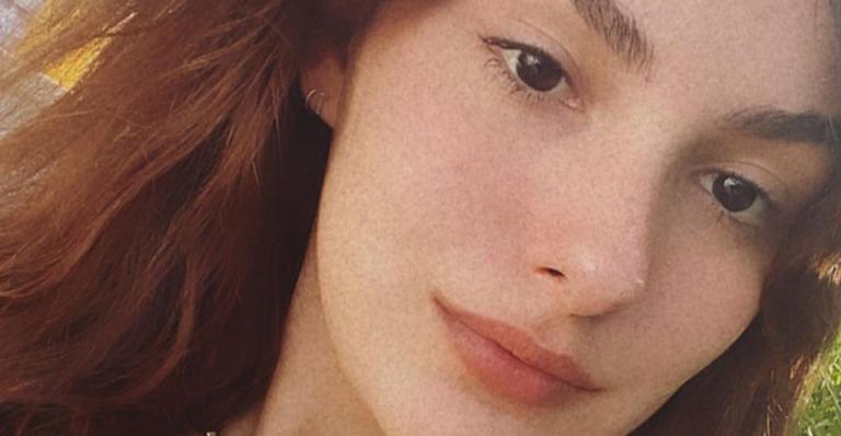Marina Moschen encanta ao posar sorridente para novo clique