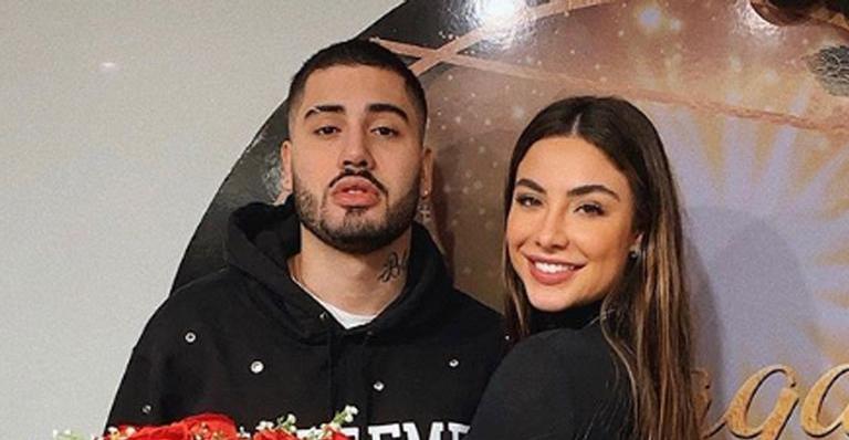 Kevinho ganha festa surpresa em seu aniversário e declaração da namorada, Gabriela Versiani