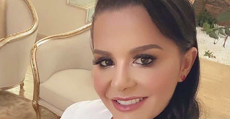 Maraisa faz carão em selfie e web critica excesso de plásticas: ”Não parece a mesma pessoa”