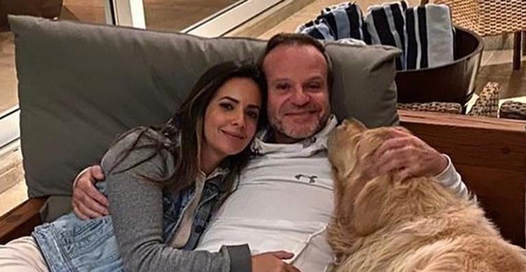 Paloma Tocci comemora seis meses de namoro com Rubens Barrichello: ”Amo você”
