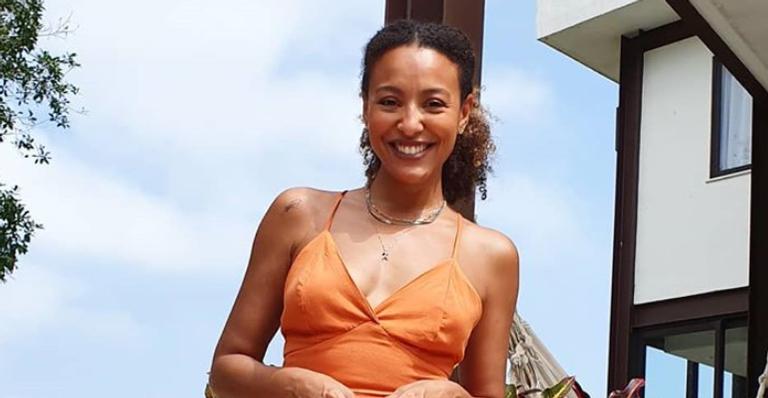 Sheron Menezzes agradece as bonitas homenagens que recebeu: ”Tomada por uma onda de amor”