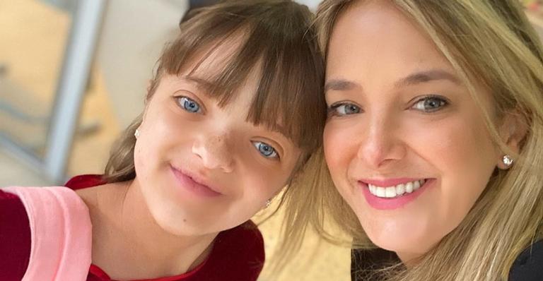 Ticiane Pinheiro encanta a web ao posar com a primogênita, Rafaella: ”Minha princesa chegou”