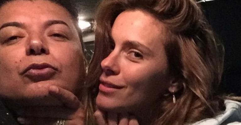 Carolina Dieckmann recebe homenagem de David Brazil em seu aniversário: ”Tantos anos de amizade”