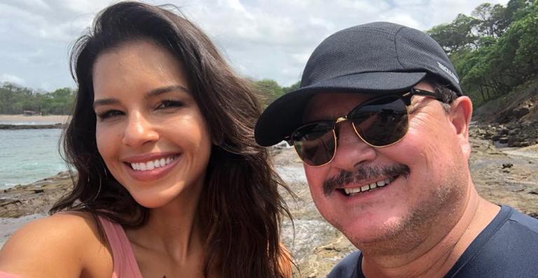 Mariana Rios usa as redes sociais para parabenizar o pai, Alonso Botelho