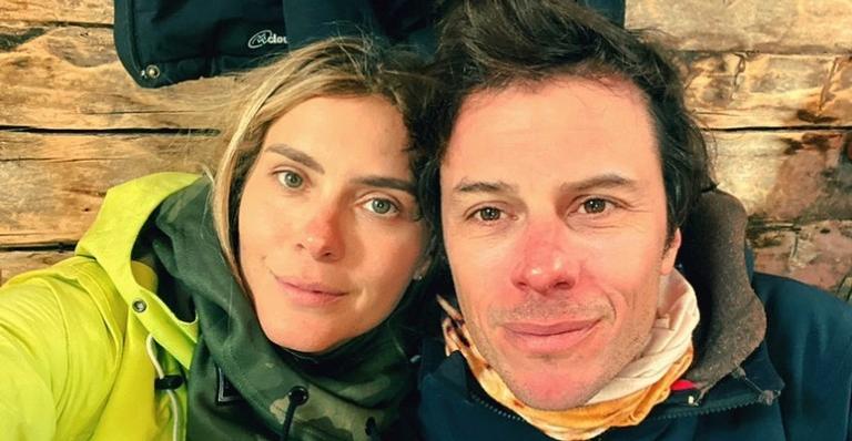 No hospital, Carolina Dieckmann celebra 23 anos com Tiago Worcman e se declara: ‘Para sempre’