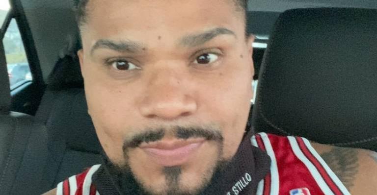 Naldo Benny testa positivo para Covid-19 e tranquiliza os fãs: ”Estou bem”