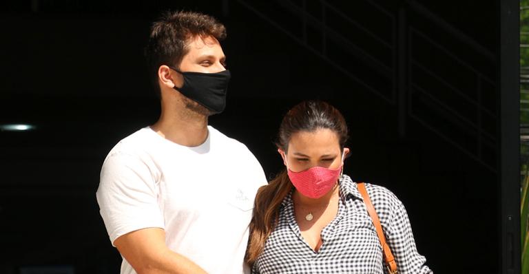 Prestes a dar à luz, Kamilla Salgado é flagrada com Eliser em São Paulo